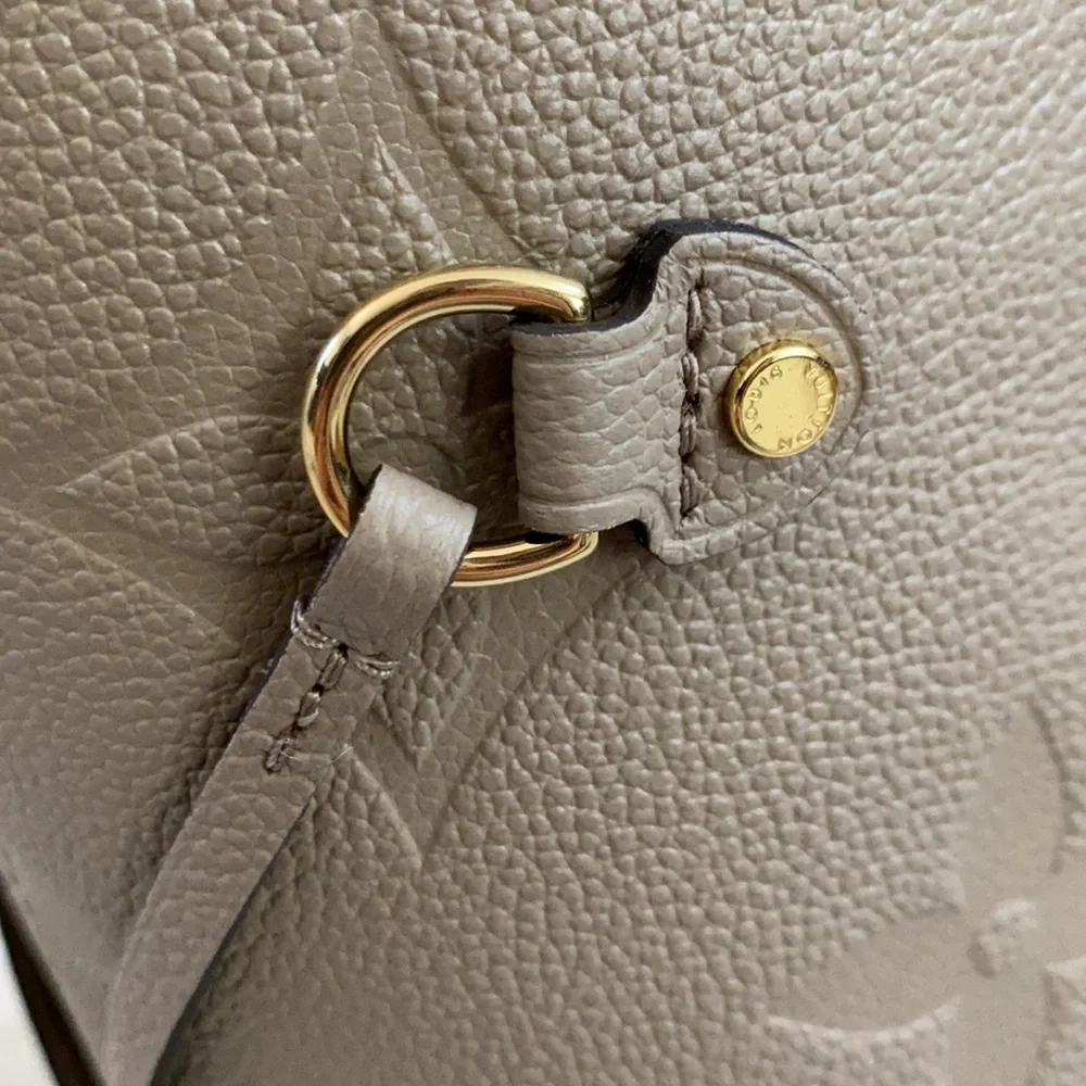 Louis Vuitton Neverfull MM Empreinte Leather Tote Shoulder Bag